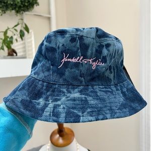 NWT Kendall and Kylie Bucket Hat ❤️💕